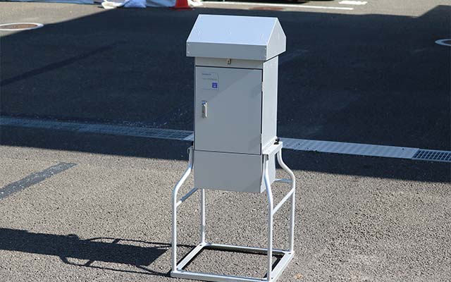 ハイボリウムエアサンプラーによる大気のサンプリング